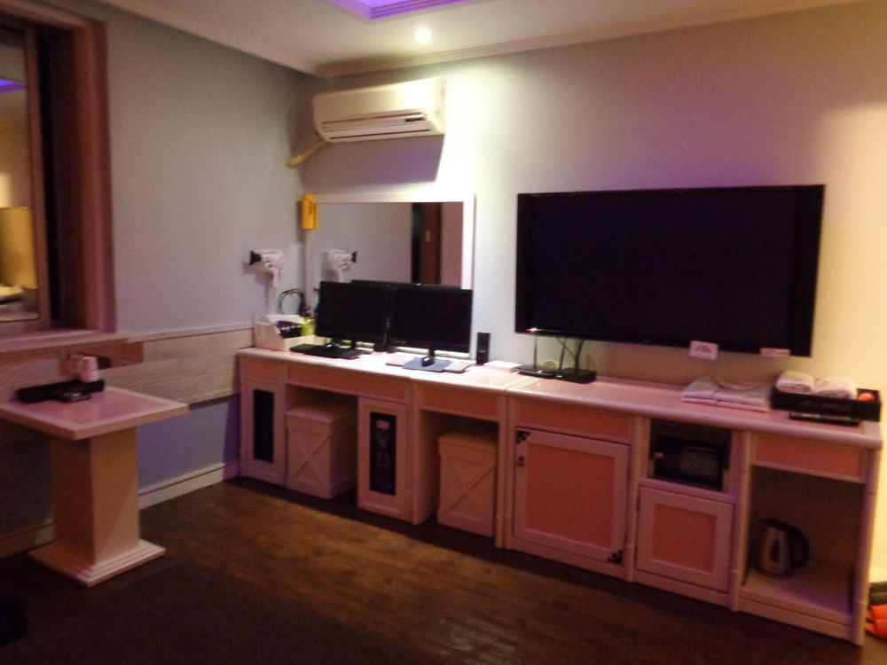 Mac Hotel Тэджон Экстерьер фото
